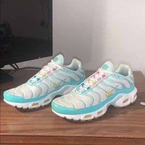 women’s Nike Air max plus